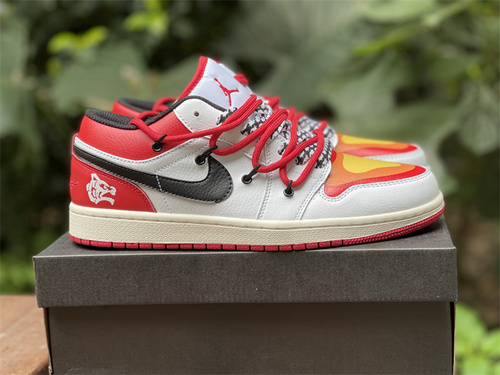 Air Jordan 1 Low Superman Alliance_ the item number 553558 185. Full code shipment 40--46-e9aa0a38